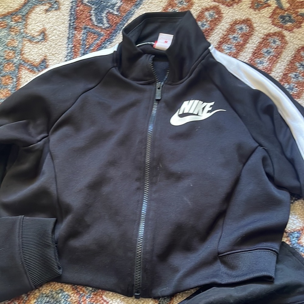 COPY - Nike crop zip up jacket size small